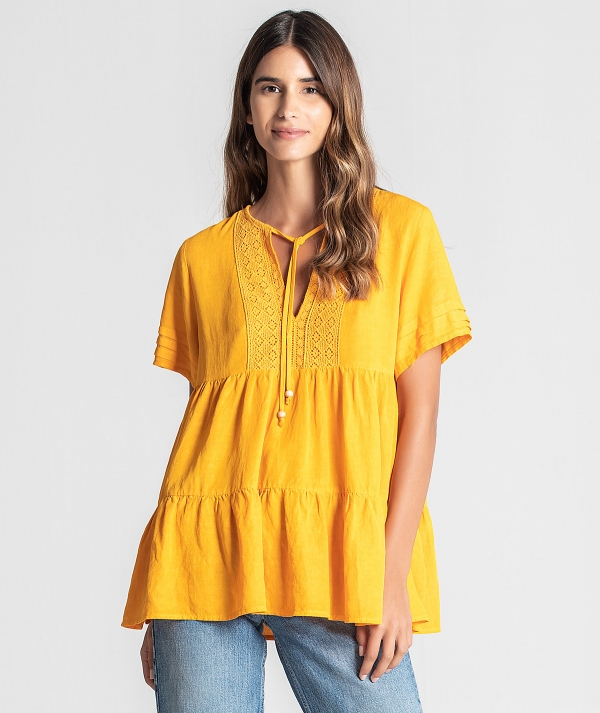 Blouse with details