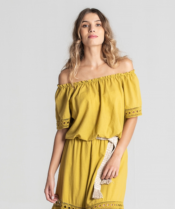 Off Shoulder blouse