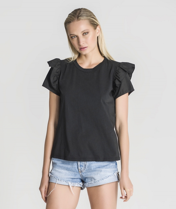 T-shirt with frills