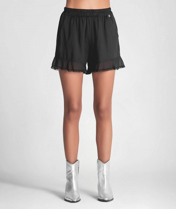 Shorts with ruffles