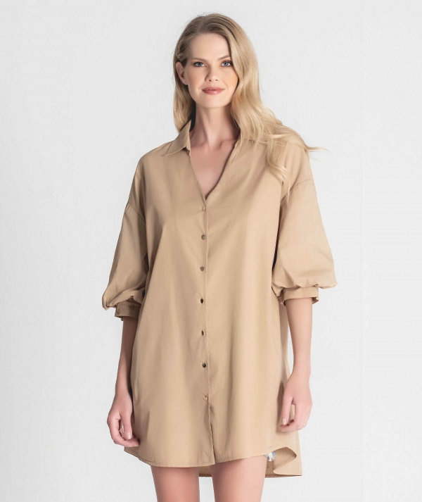 Shirt with buttons