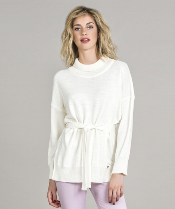 High collar sweater