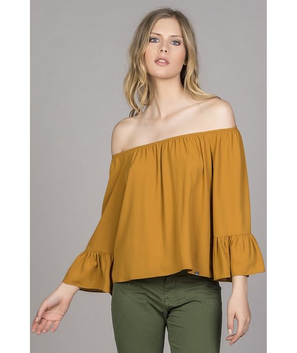 Blusa off shoulder