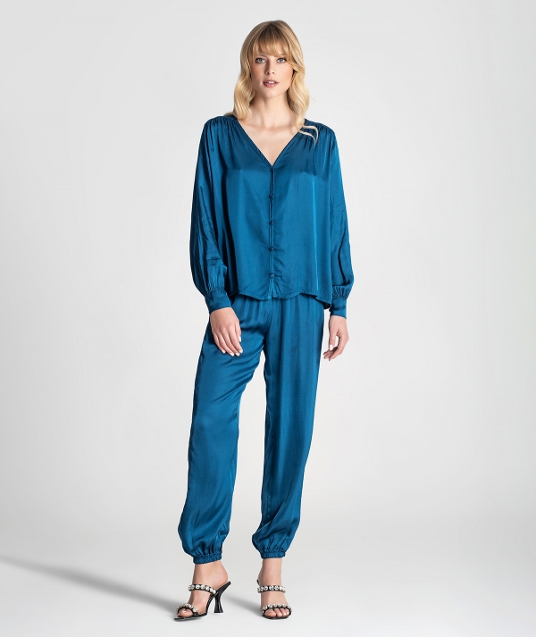 Blusa detalhes...