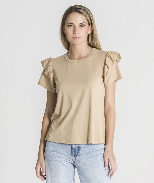 T-shirt with frills