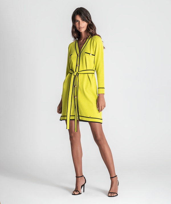 Dress with contrasts