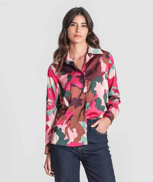 Blouse with pattern