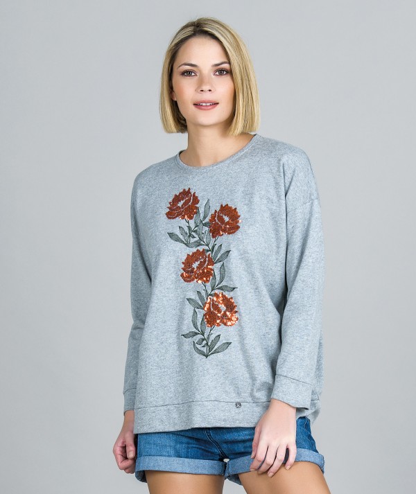 Sweater with sequins
