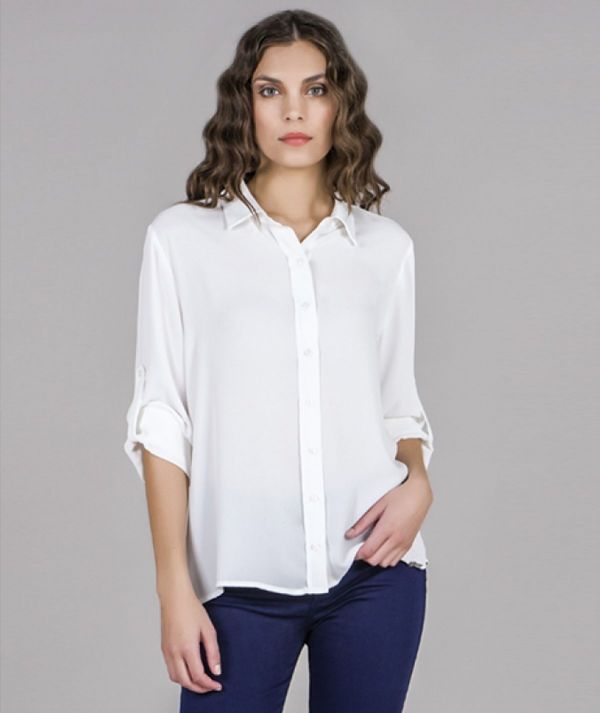 Loose-fitting blouse